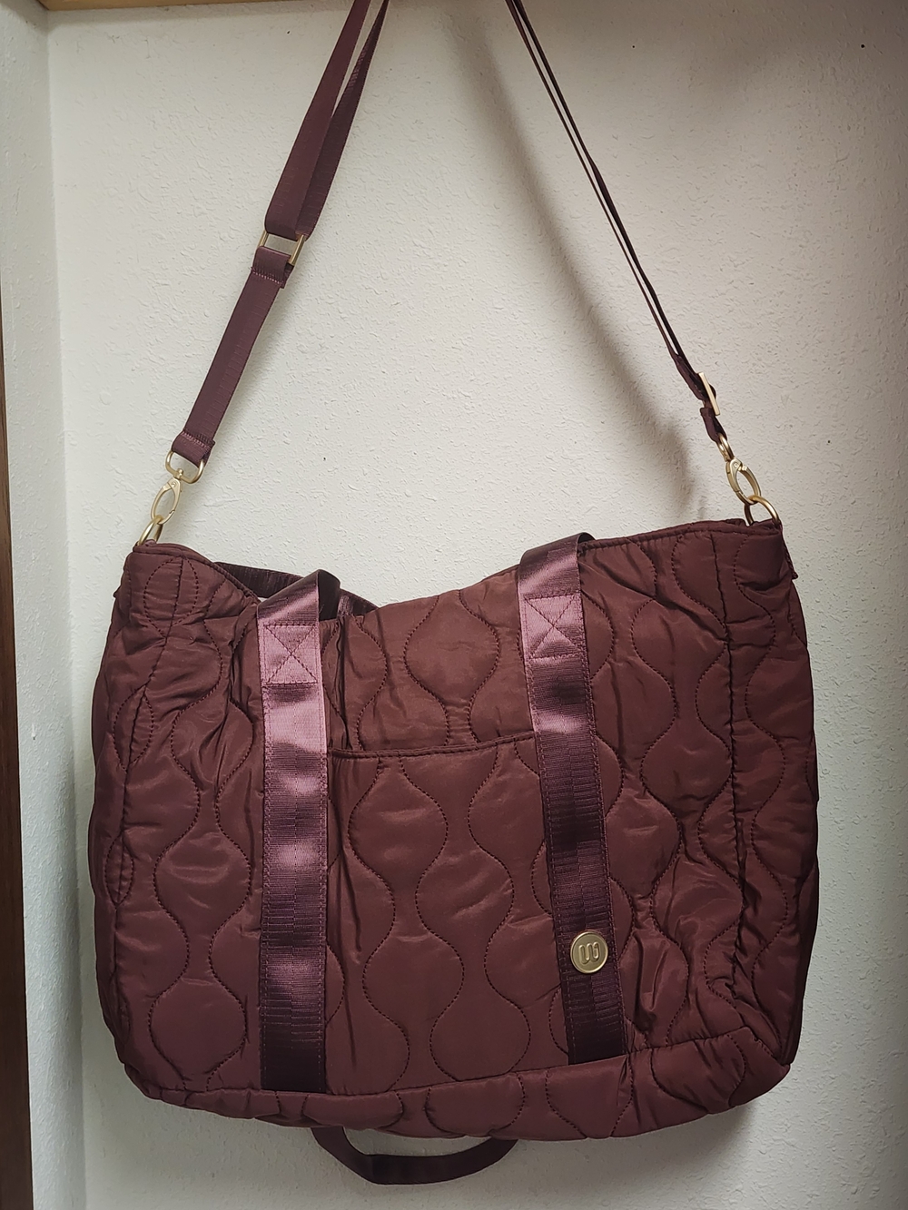 Wantable Quilted Crossbody Tote Bag in Deep Burgundy 16x14